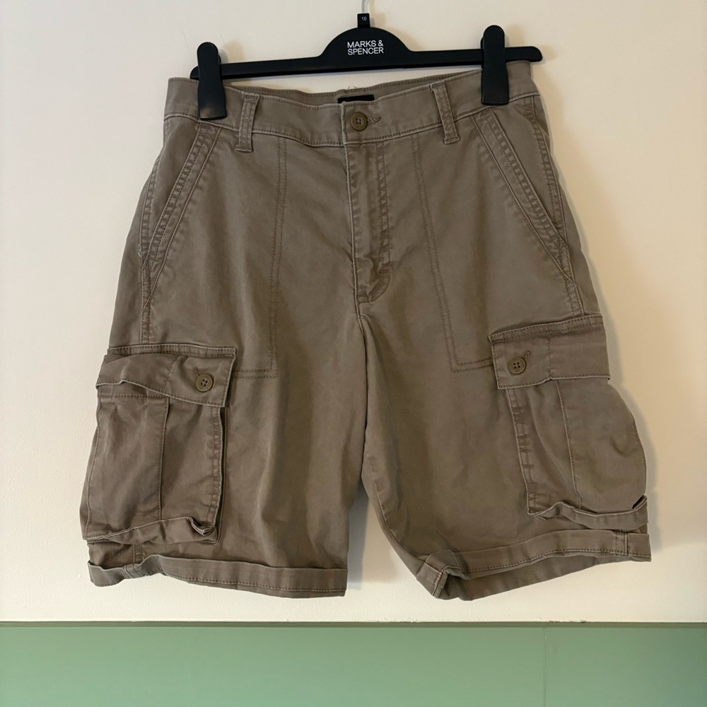 Lee Men’s Khaki Cargo Shorts – Size Medium